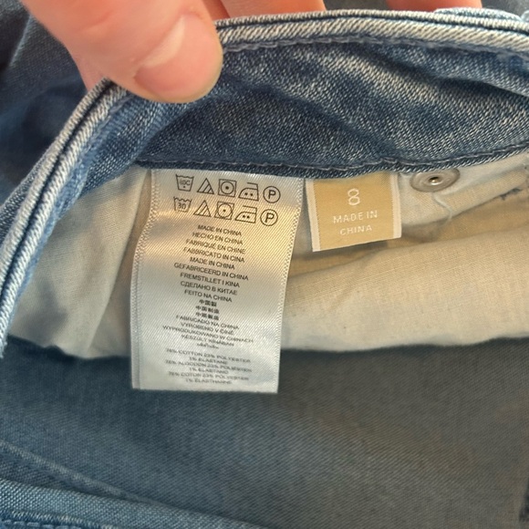 Michael Kors blue jeans with MK rear decal
SZ 8 - Picture 4 of 6